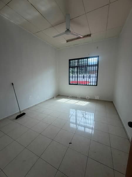 1-storey Terraced House for Sale in Taman Bestari Indah (Ulu Tiram) - Zack Chow - Interior - PropertyGuru.com.my
