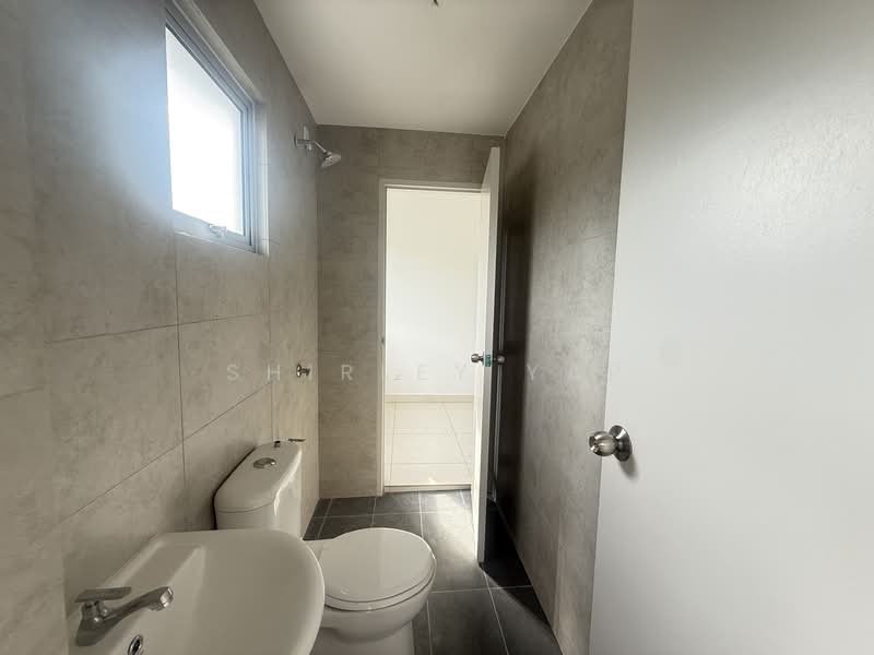 Kensington 2 Indahpura Kulai Double Storey House For Sale untuk Untuk Dijual - RM 660,000, Mac 2026 - Bathroom - PropertyGuru.com.my