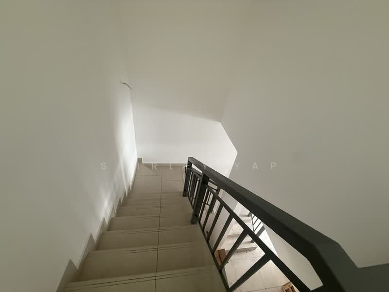 Kensington 2 Indahpura Kulai Double Storey House For Sale untuk Untuk Dijual - RM 660,000, Mac 2026 - Corridor - PropertyGuru.com.my