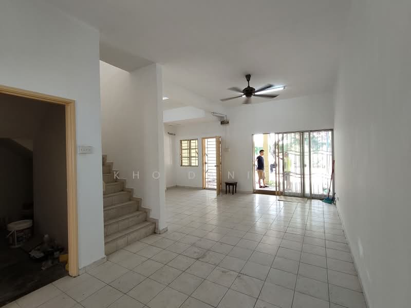 Rumah Teres 2 Tingkat untuk Dijual di Bandar Puteri Klang (Klang) - Kho Daniel - Living Room - PropertyGuru.com.my