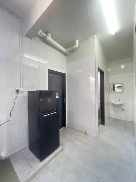 2-storey Terraced House for Sale in Taman Skudai Baru (Skudai) - YC Fung - Kitchen - PropertyGuru.com.my