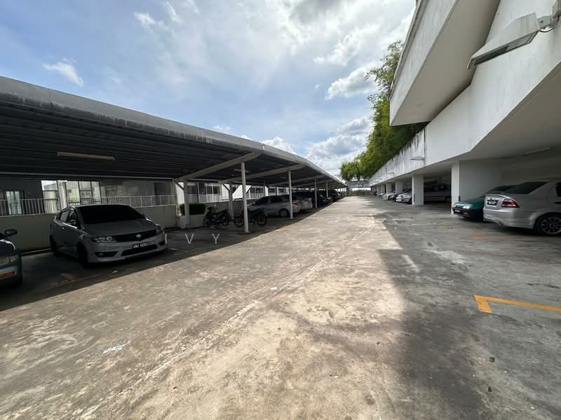 Office for Rent in Taman Tasik Prima (Puchong) - Ivy Chong - Car Park - PropertyGuru.com.my