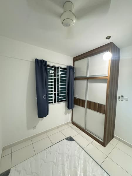 Servis Apartment untuk Dijual di Sky Peak Residences - John Sia - Bedroom - PropertyGuru.com.my