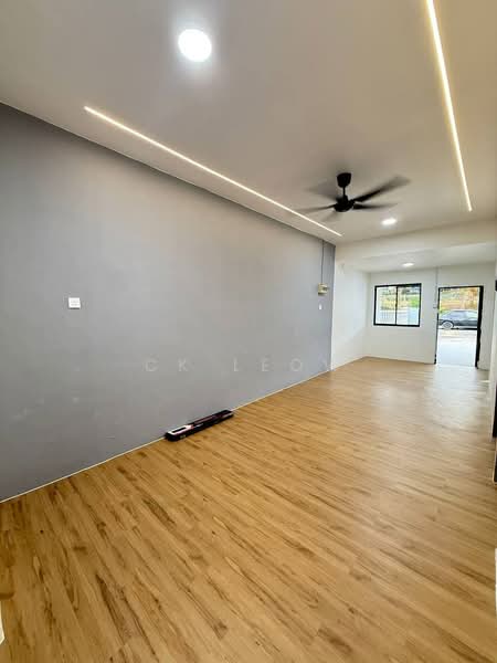 1-storey Terraced House for Sale in Taman Universiti (Skudai) - Ck Leow - Living Room - PropertyGuru.com.my