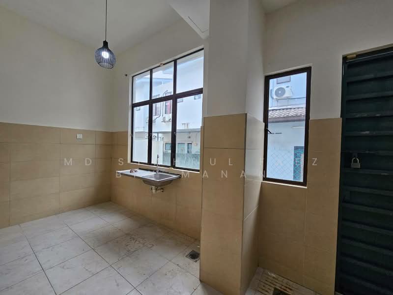 Rumah Teres untuk Dijual di 16 Sierra (Puchong) - Md Syahrul Faez Bin Manan - Kitchen - PropertyGuru.com.my