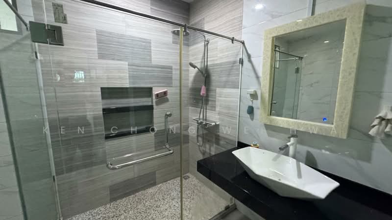 Semi-Detached House for Sale in Kota Kinabalu (Sabah) - KEN CHONG WEI HWA - Bathroom - PropertyGuru.com.my