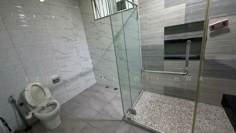 Semi-Detached House for Sale in Kota Kinabalu (Sabah) - KEN CHONG WEI HWA - Bathroom - PropertyGuru.com.my