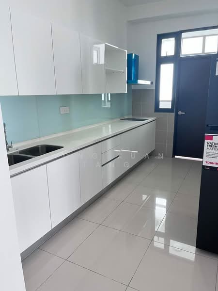 8Scape Residence @ Sutera untuk Untuk Disewa - RM 2,400 /bulan, Apr 2026 - Kitchen - PropertyGuru.com.my