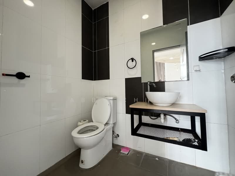 SOHO @ Empire City untuk Untuk Disewa - RM 1,500 /bulan, Mac 2026 - Bathroom - PropertyGuru.com.my