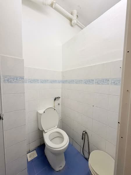 Rumah Flat untuk Disewa di Sri Begonia - Joanne Wong - Bathroom - PropertyGuru.com.my