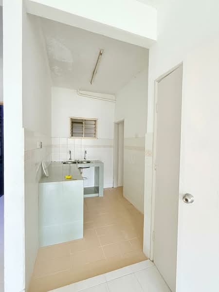 Rumah Flat untuk Disewa di Sri Begonia - Joanne Wong - Kitchen - PropertyGuru.com.my