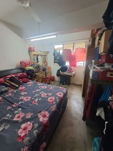 Flat for Sale at Taman Ampang Mewah - Remy Lim - Bedroom - PropertyGuru.com.my