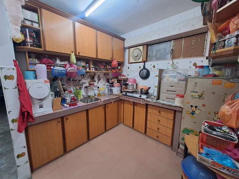 Flat for Sale at Taman Ampang Mewah - Remy Lim - Kitchen - PropertyGuru.com.my