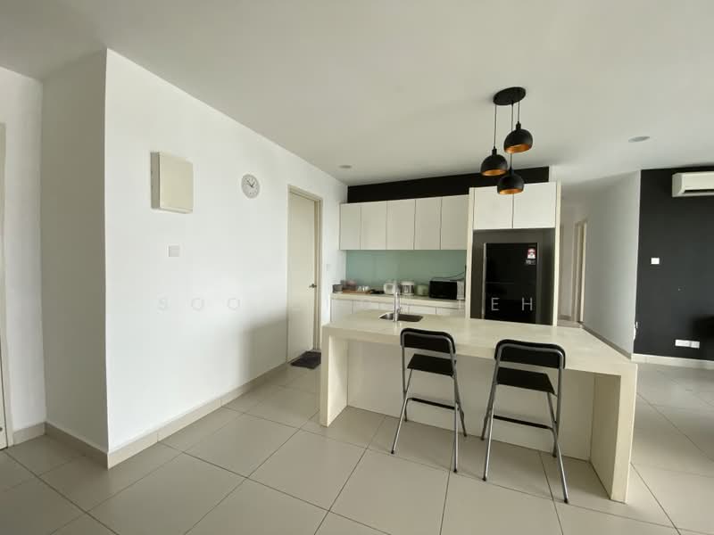 Kondominium untuk Dijual di Cristal Serin Residence - Cecilia Beh - Kitchen - PropertyGuru.com.my