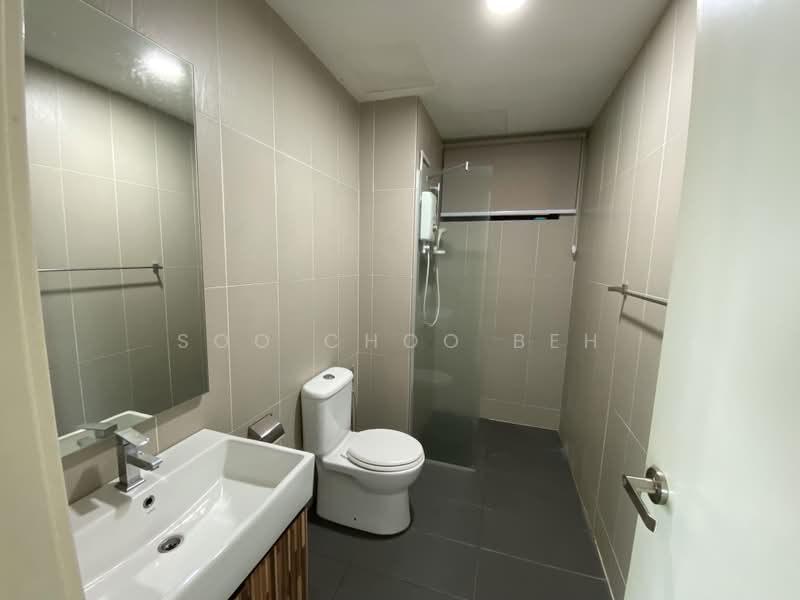 Kondominium untuk Dijual di Cristal Serin Residence - Cecilia Beh - Bathroom - PropertyGuru.com.my