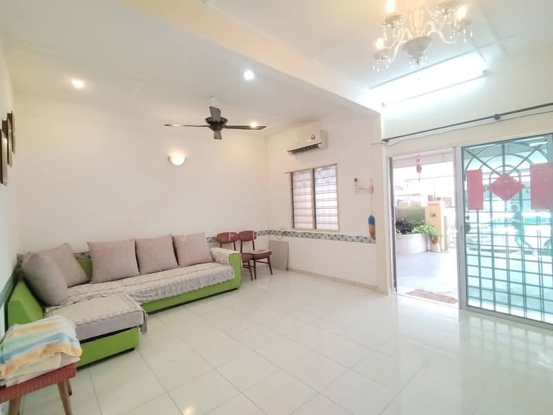 1-storey Terraced House for Sale in Seri Margosa (Ipoh) - Jeff Tan - Living Room - PropertyGuru.com.my