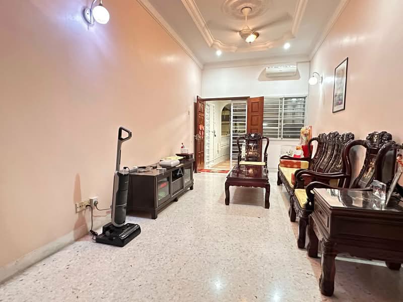 Ipoh Garden untuk Untuk Dijual - RM 348,000, Mac 2026 - Living Room - PropertyGuru.com.my