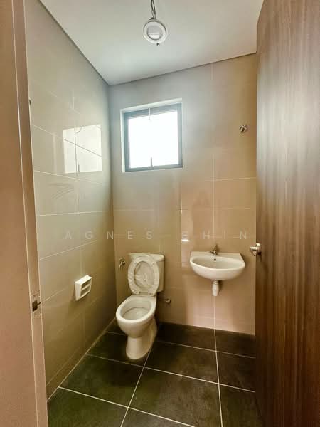 Semi-Detached House for Rent in Skudai (Johor) - Agnes Chin - Bathroom - PropertyGuru.com.my
