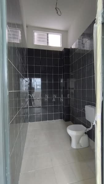 1-storey Terraced House for Sale in Taman Perpaduan Koperasi (Tambun) - Winnie Chan - Bathroom - PropertyGuru.com.my