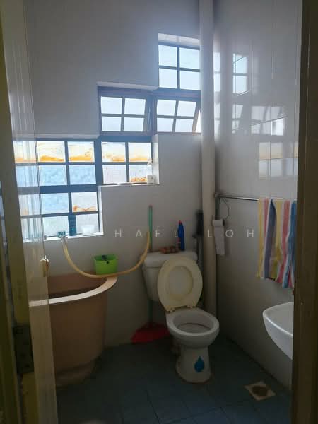 Taman Kledang Emas untuk Untuk Dijual - RM 300,000, Mac 2026 - Bathroom - PropertyGuru.com.my