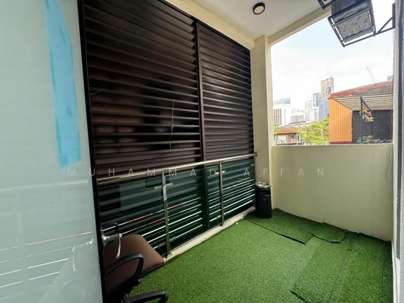 Hotel / Resort for Rent in Bukit Bintang (KL City Centre) - Muhammad Affan - Balcony - PropertyGuru.com.my