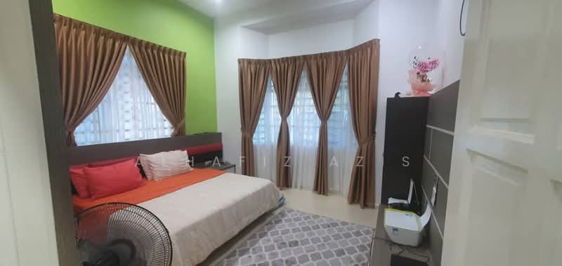 Taman Cempaka Selatan untuk Untuk Dijual - RM 430,000, Mac 2026 - Bedroom - PropertyGuru.com.my