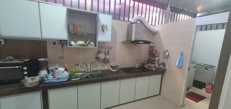 Taman Cempaka Selatan untuk Untuk Dijual - RM 430,000, Mac 2026 - Kitchen - PropertyGuru.com.my