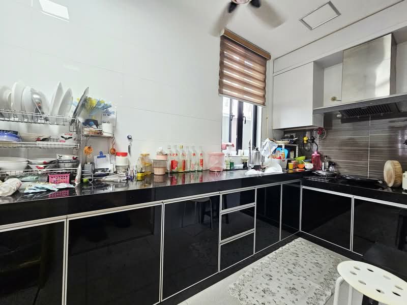 Taman Ehsan Jaya untuk Untuk Dijual - RM 1,450,000, Mac 2026 - Kitchen - PropertyGuru.com.my