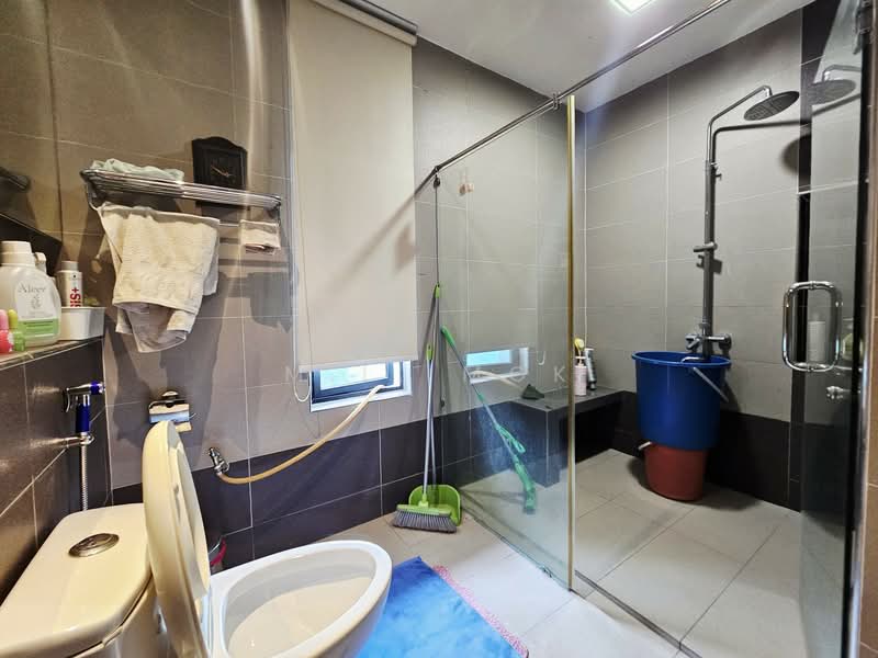 Taman Ehsan Jaya untuk Untuk Dijual - RM 1,450,000, Mac 2026 - Bathroom - PropertyGuru.com.my