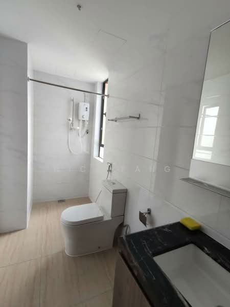 Service Residence for Sale at Country Garden Central Park - Nick Pang - Bathroom - PropertyGuru.com.my