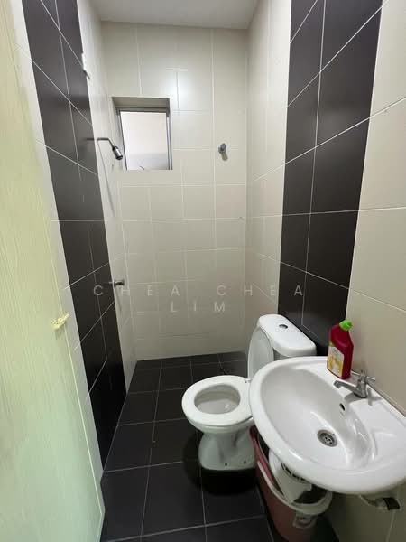 Cluster House for Sale in Bandar Lahat Mines (Lahat) - Chea Chea Lim - Bathroom - PropertyGuru.com.my