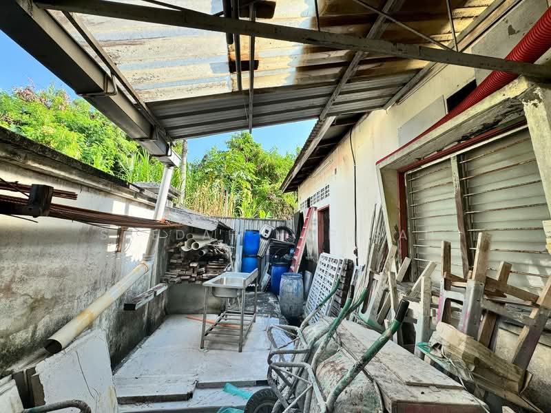 Terraced House for Sale in Kampung Pegawai (Batu Pahat) - Saedah Napisah - Exterior - PropertyGuru.com.my