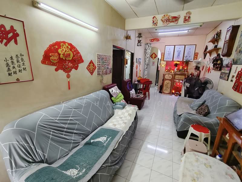 1-storey Terraced House for Sale in Gunung Rapat (Ipoh) - Michael Loh - Living Room - PropertyGuru.com.my