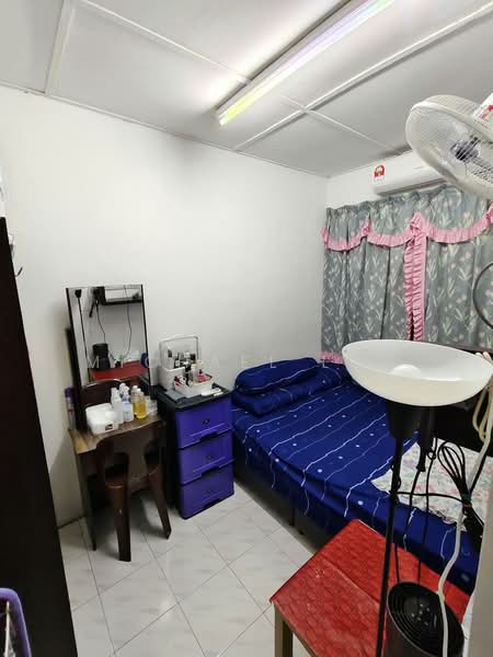 1-storey Terraced House for Sale in Gunung Rapat (Ipoh) - Michael Loh - Bedroom - PropertyGuru.com.my