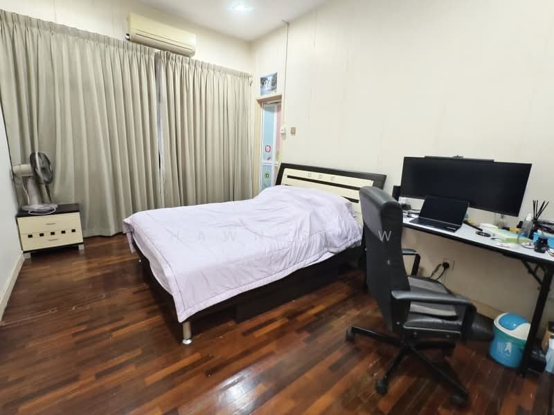 Semi-Detached House for Sale in Kota Kemuning (Shah Alam) - Shawn Seow - Bedroom - PropertyGuru.com.my