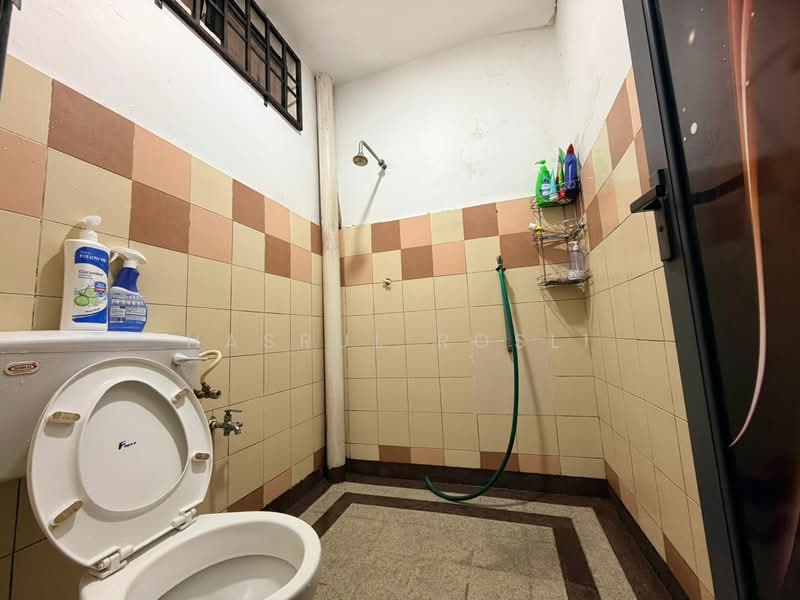 1-storey Terraced House for Sale in Sungai Petani (Kedah) - Hasrul Rosli - Bathroom - PropertyGuru.com.my