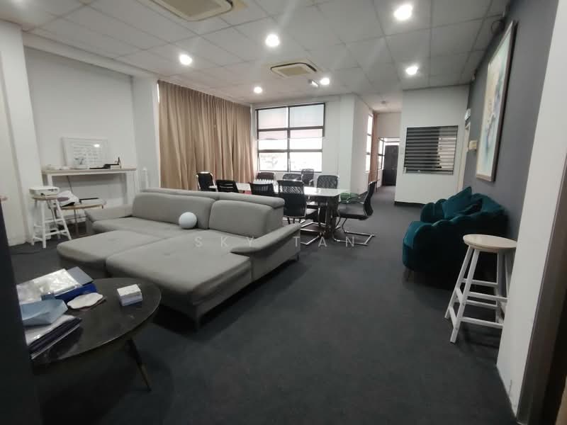 Cluster Factory for Rent in Taman Desa Cemerlang (Ulu Tiram) - Sky Tan - Living Room - PropertyGuru.com.my