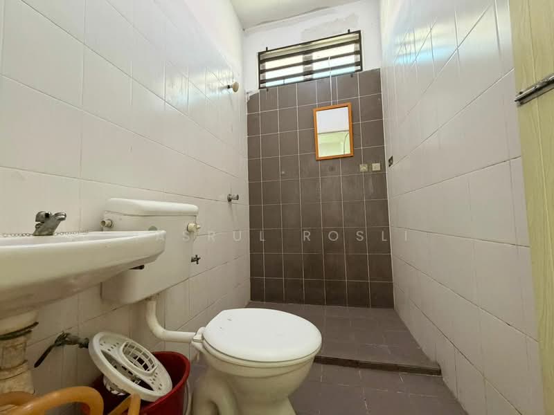 1-storey Terraced House for Sale in Sungai Petani (Kedah) - Hasrul Rosli - Bathroom - PropertyGuru.com.my