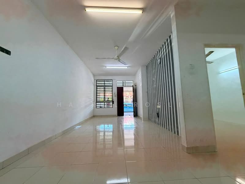 1-storey Terraced House for Sale in Sungai Petani (Kedah) - Hasrul Rosli - Living Room - PropertyGuru.com.my