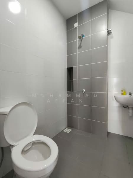 Terraced House for Sale in Eco Grandeur (Puncak Alam) - Muhammad Affan - Bathroom - PropertyGuru.com.my