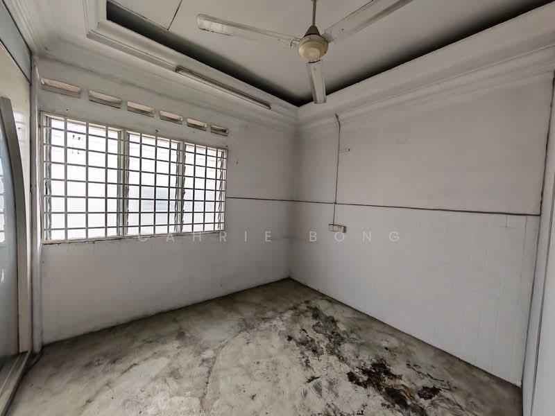 Shop / Office for Rent in Taman Sentosa (Johor Bahru) - Cahrie Bong - Interior - PropertyGuru.com.my