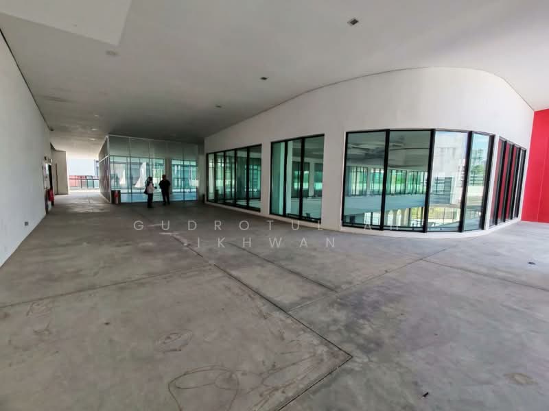 Retail Space for Rent in Cyberjaya (Selangor) - Gudrotullah Ikhwan - Corridor - PropertyGuru.com.my