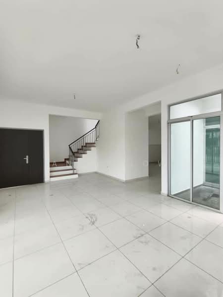 Semi-Detached House for Sale in Mutiara Rini (Skudai) - Annie Low - Living Room - PropertyGuru.com.my