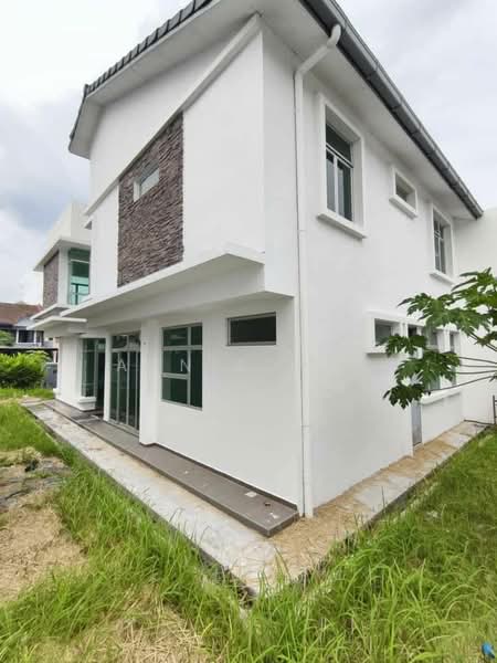 Semi-Detached House for Sale in Mutiara Rini (Skudai) - Annie Low - Exterior - PropertyGuru.com.my