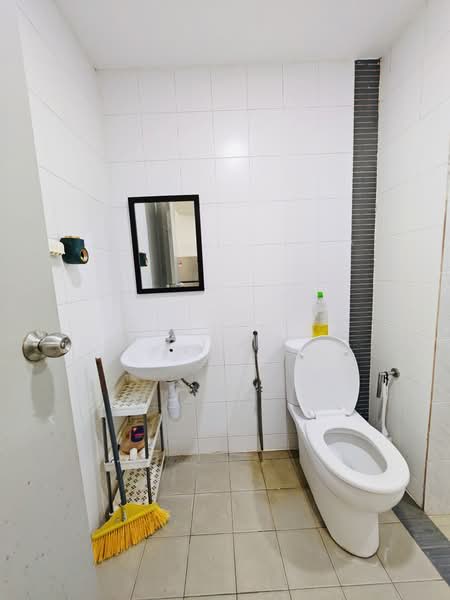 Service Residence for Rent at Domain 5 @ NeoCyber - Fuad Ali - Bathroom - PropertyGuru.com.my