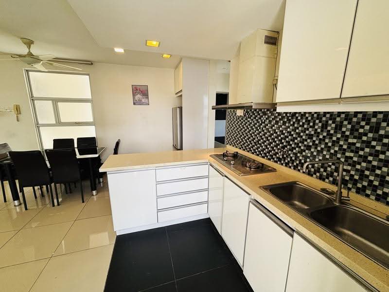 Kediaman Servis untuk Disewa di Domain 5 @ NeoCyber - Fuad Ali - Kitchen - PropertyGuru.com.my