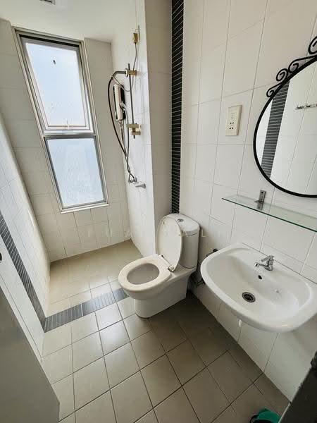 Kediaman Servis untuk Disewa di Domain 5 @ NeoCyber - Fuad Ali - Bathroom - PropertyGuru.com.my