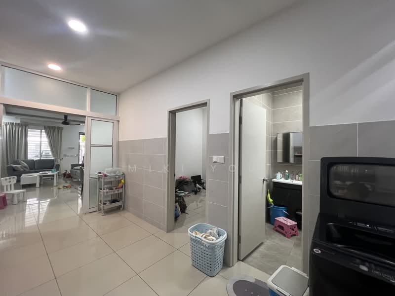 Rumah Teres 2 Tingkat untuk Dijual di Bandar Rimbayu (Telok Panglima Garang) - Miki You - Living Room - PropertyGuru.com.my