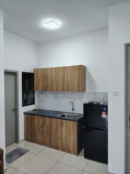 B11 Parkland Residence untuk Untuk Disewa - RM 1,800 /bulan, Mac 2026 - Kitchen - PropertyGuru.com.my