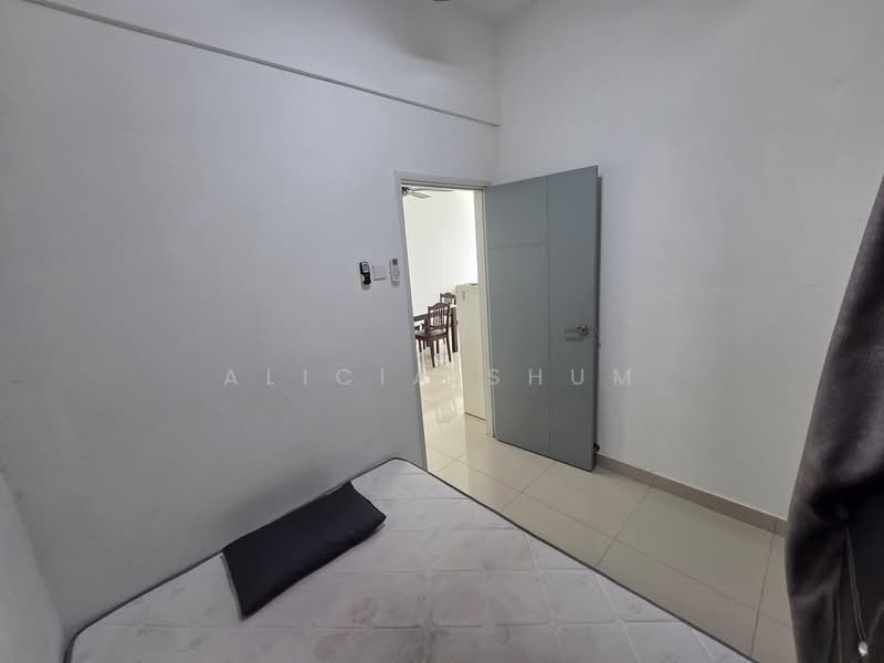 Tropez Residences untuk Untuk Disewa - RM 1,800 /bulan, Apr 2026 - Bedroom - PropertyGuru.com.my